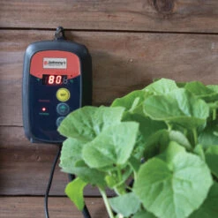 Heat Mat Temperature Controller -SeedGarden Store 06277 02 digitaltemperaturecontroller